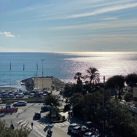 شقة Casa Al Mare فاراتسي